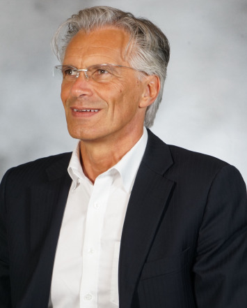 Dr. Hermann Troger